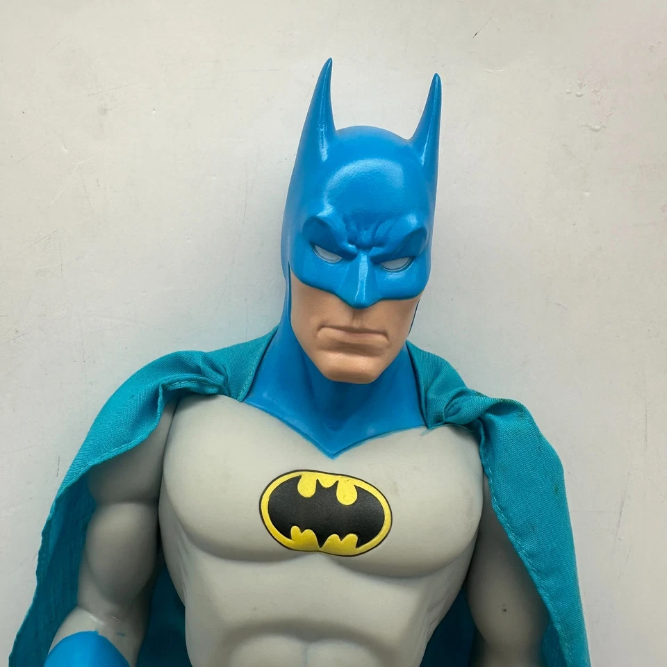 Figuras de Batman y Robin con soportes Hamilton regalos regalos regalos vintage años 80’s Foto 4 de 4