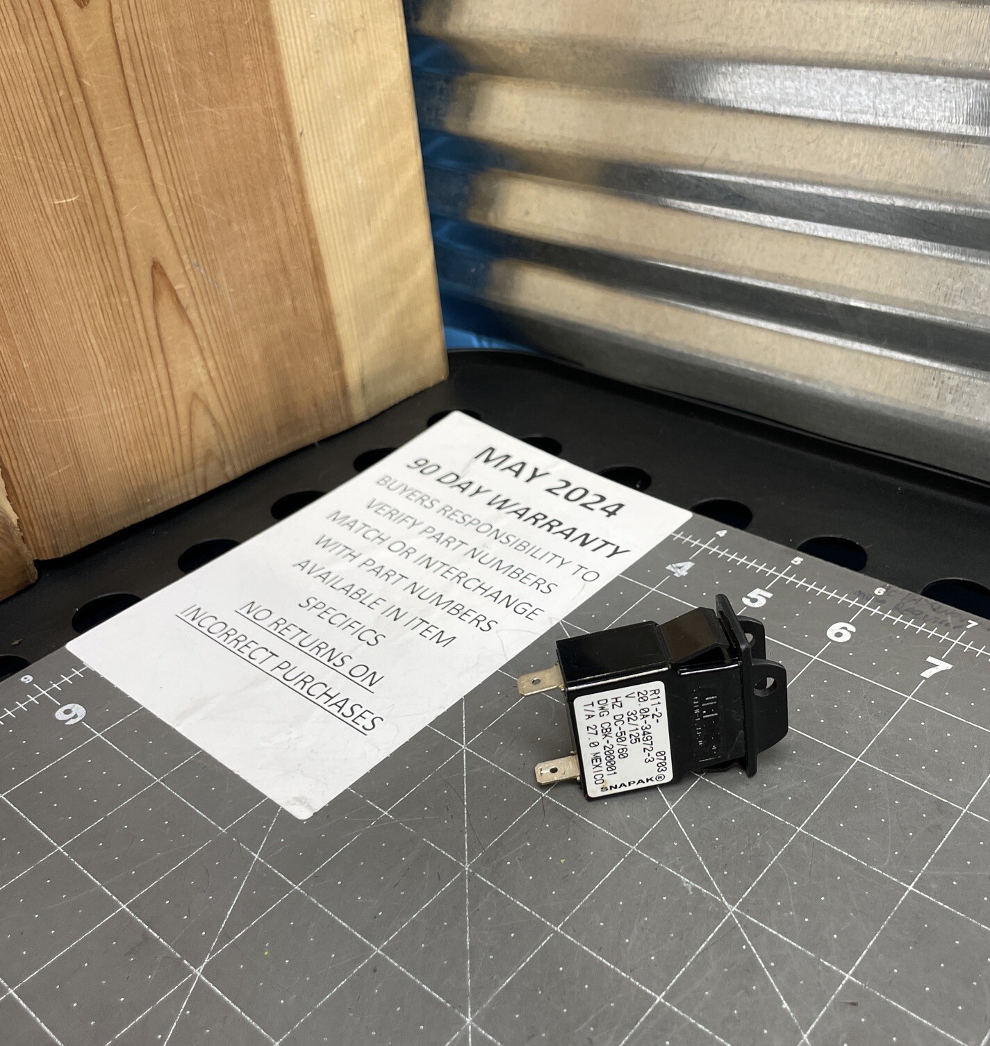 Bruno SRE-3000 Stairlift On/Off Switch Circuit Breaker R11-2-0703 AIRPAX