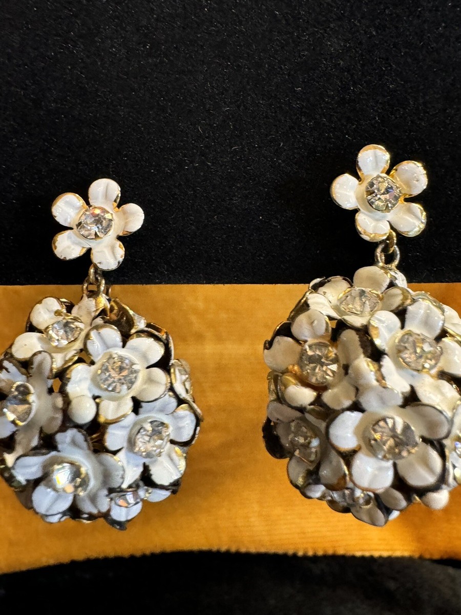 Vintage Sandor Tiny White Floral Clip on Earrings | eBay