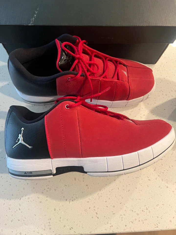 Talla 10- Air Jordan TE 2 Low Gym Rojo Foto 4 de 4
