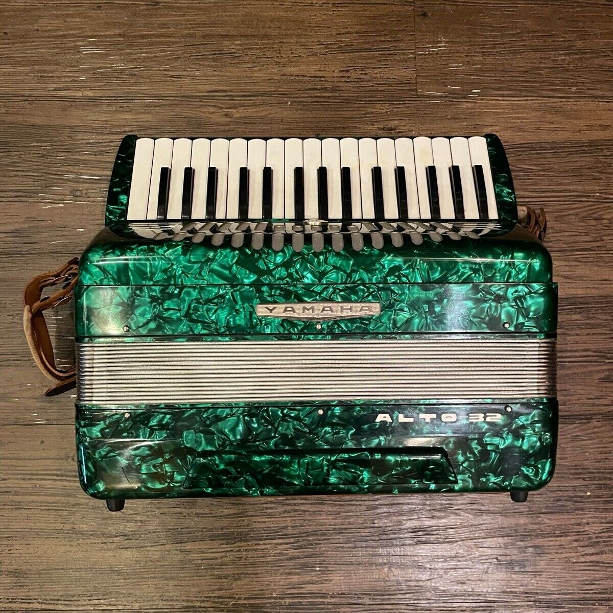 YAMAHA ALTO-32 Accordion w/Case keyboard Inspection YAMAHA ALTO-32 Accordion w/Case keyboard Inspection