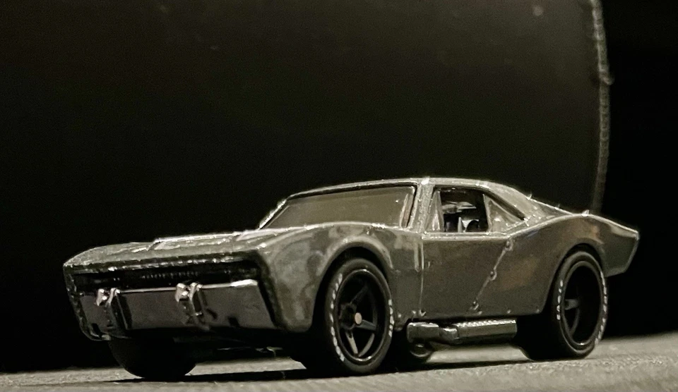 Batimóvil Hot Wheels DC rueda y neumático pilotos reales personalizados Foto 4 de 4