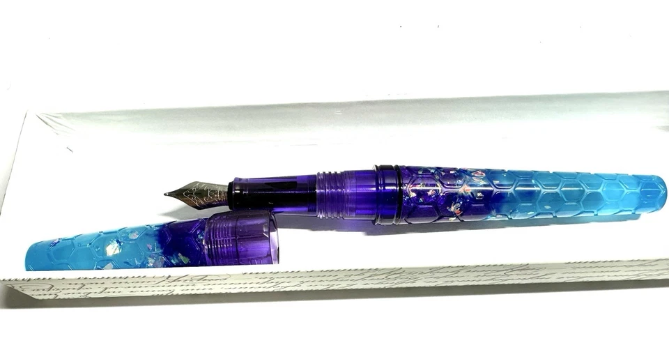 Pluma Estilográfica Benu Titan Plumas Goulet Exclusivas Con Plumín Mediano Nueva En Caja Foto 2 de 4