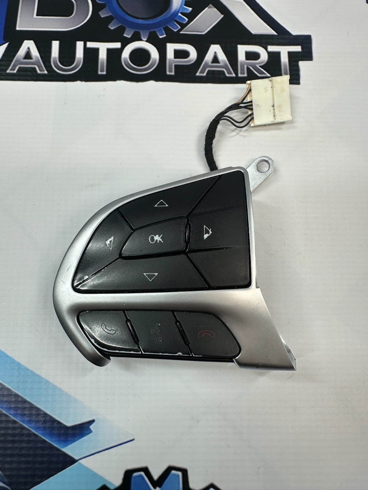 2015-2016 CHRYSLER 200 FRONT LEFT DRIVER WHEEL CONTROL BUTTON SWITCH, OEM LOT015