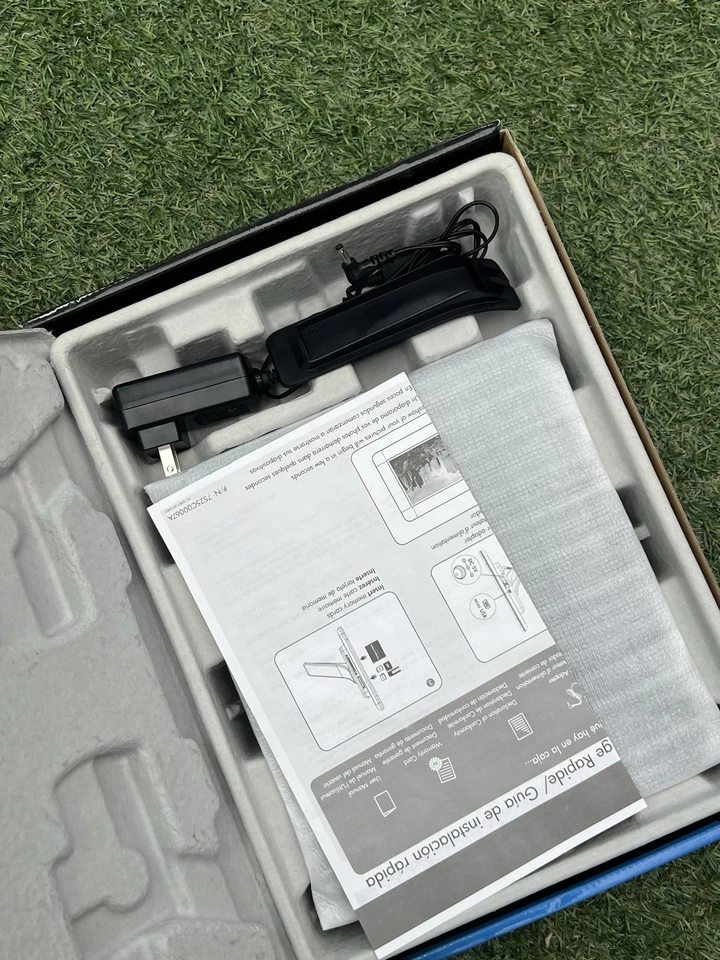 HP 8" Digital Picture Frame Model df808 - Image 2 of 2