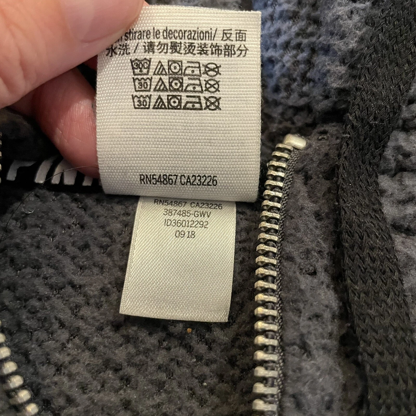 UNDERCOVER Felpa con cappuccio Victoria’s Secret rosa fuzzy in pile taglia XS 1 2 zip grigia