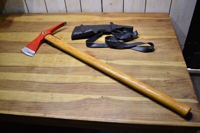 Feuerwehraxt mit Lederholster / Tragehilfe - Lederschutz - Rettungsaxt