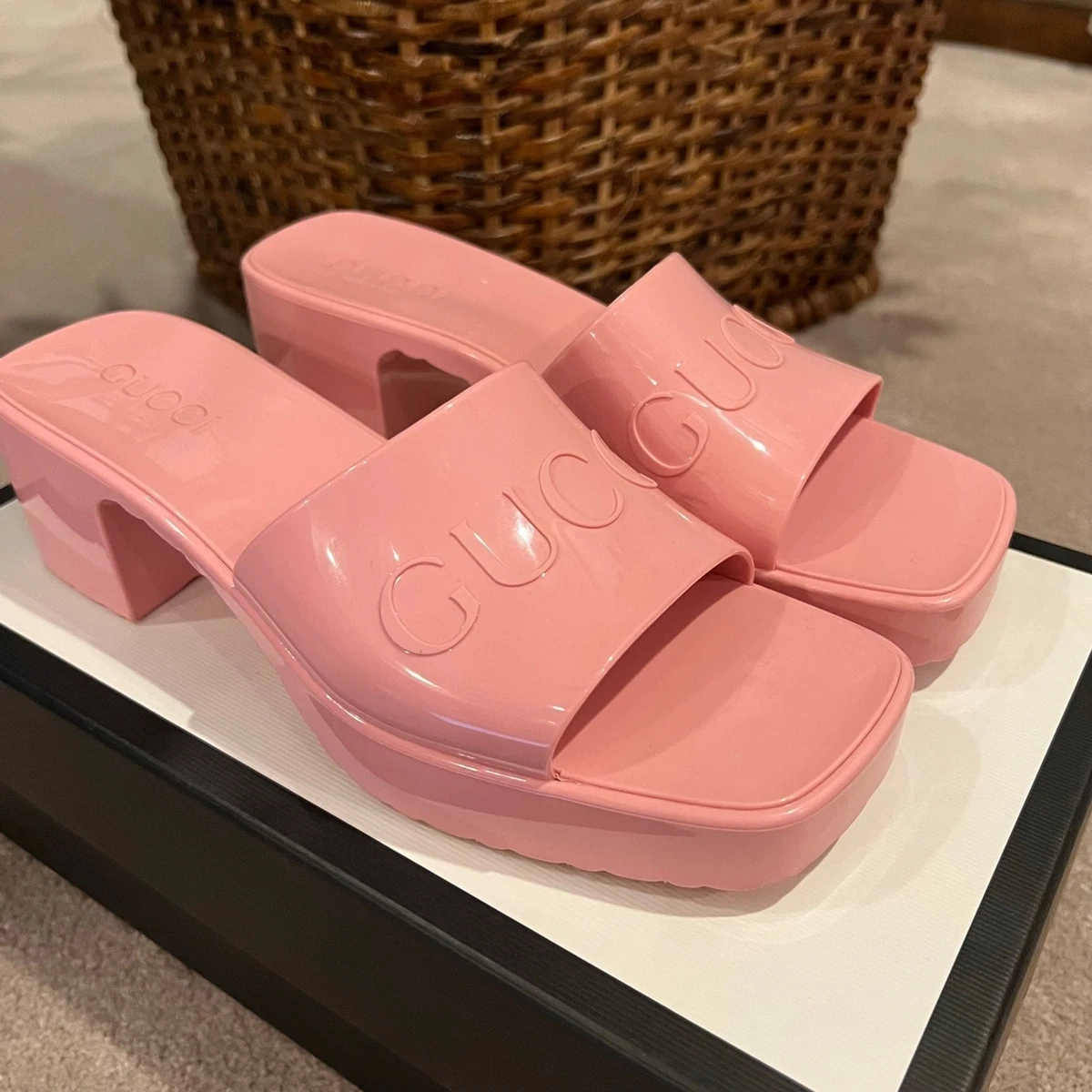 gucci pink rubber shoes