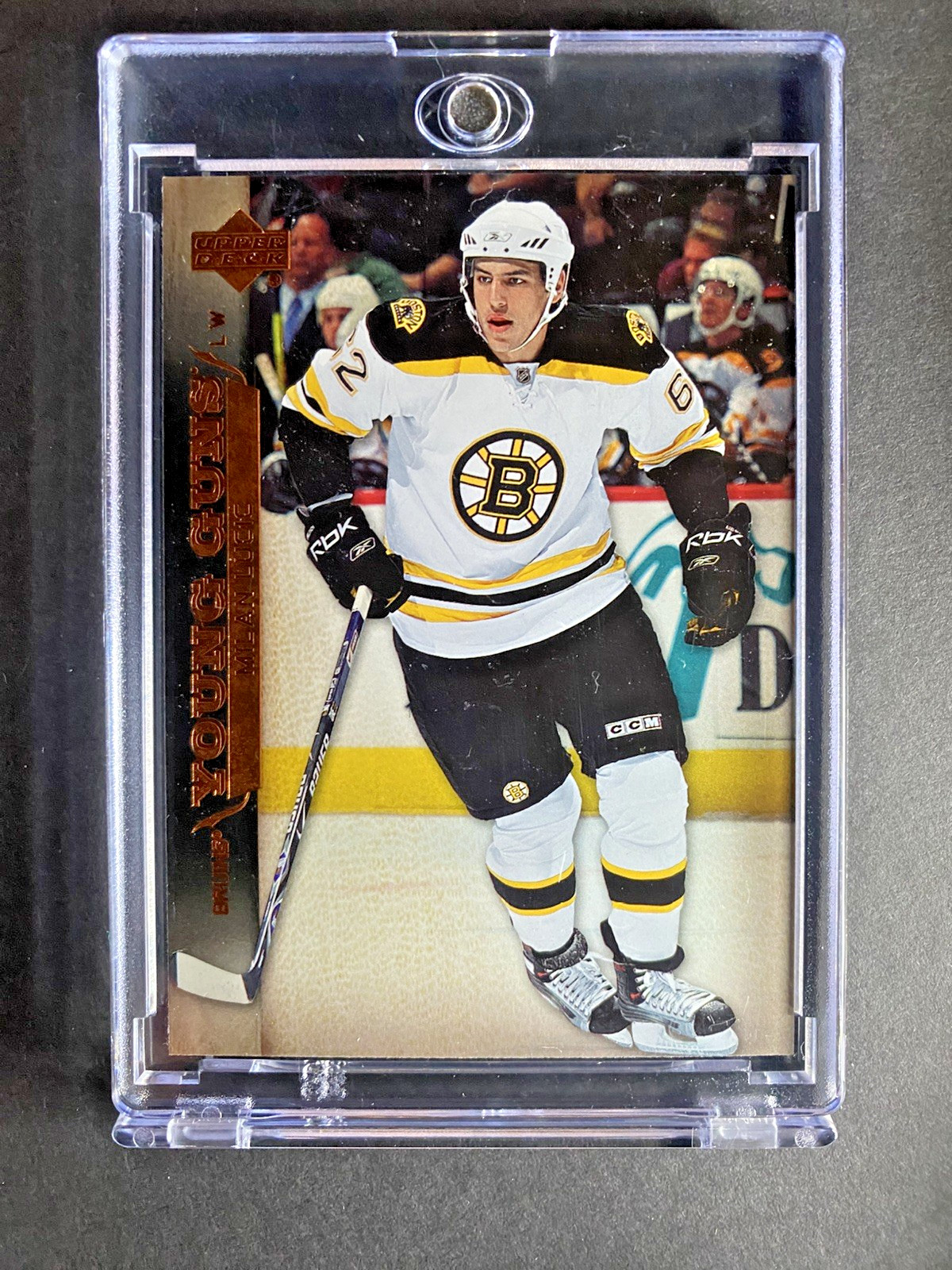 2007-08 Upper Deck Series 1 Milan Lucic Young Guns Rookie #207 Boston Bruins
