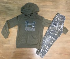 UNDER ARMOUR BOYS SIZE 6