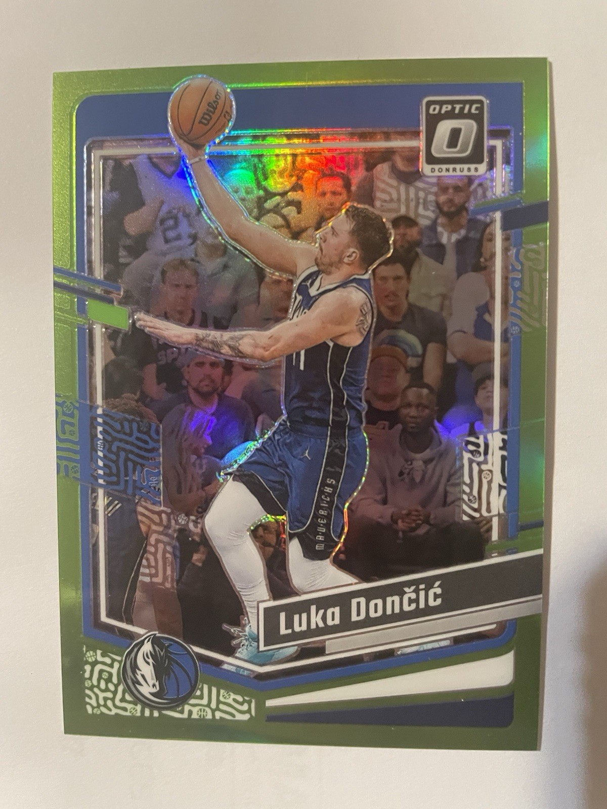2023-24 Donruss Optic Luka Doncic #67 Lime Green Prizm /149 Mavericks Lakers