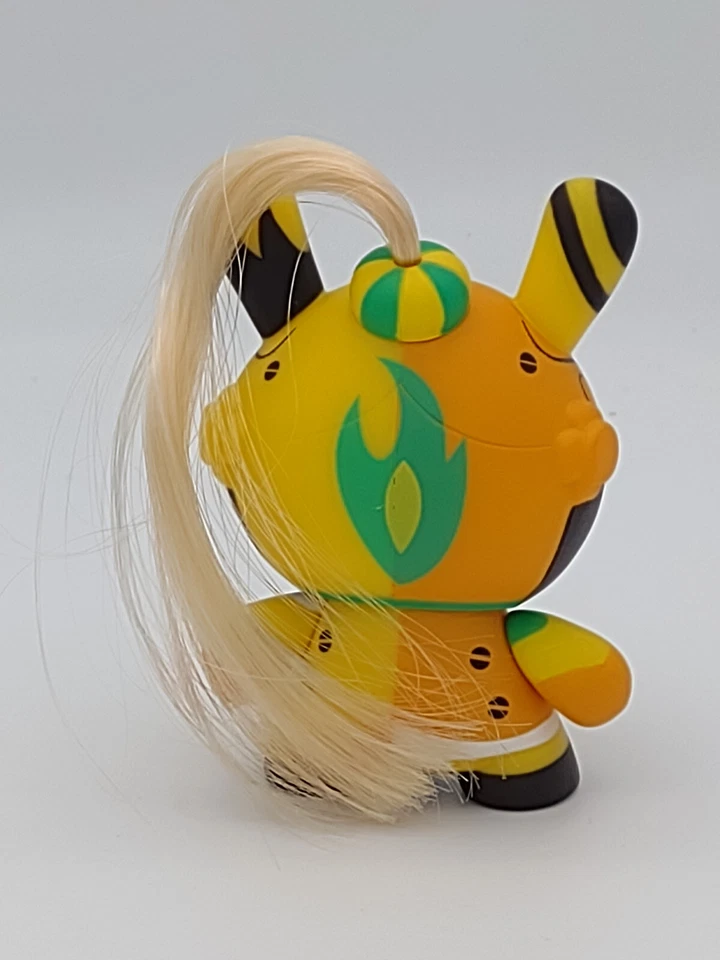 Kidrobot Dunny Art Of War Yellow Knight 3" Vinyl Figure Patricio Oliver 1/20 - Image 3 of 4