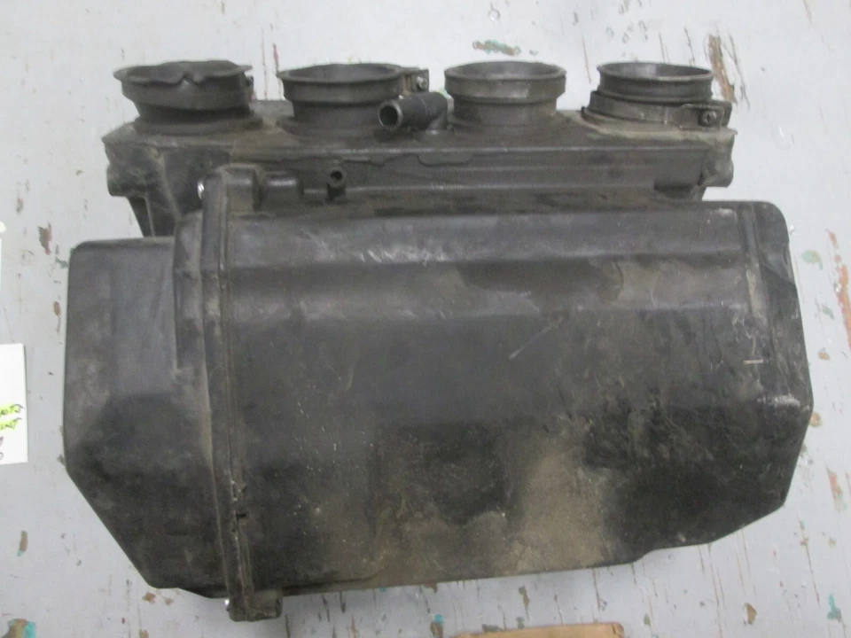 OEM YAMAHA 1984 - 1987 FJ1100 / FJ1200 FILTRO DE AIRE MONTAJE CAJA 36Y-14401-00-00 Foto 2 de 4