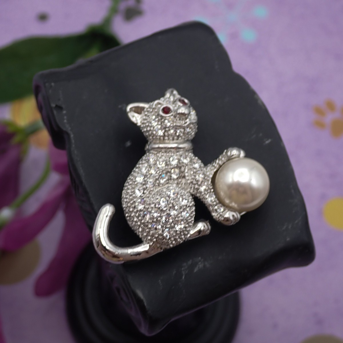Vintage Pave Cat Kitten With Simulated Pearl Rhinestone Silver 
