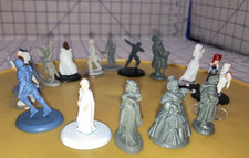 Lot of 16 D D Miniatures High Society Villagers Nobles Commoners Women Ladies