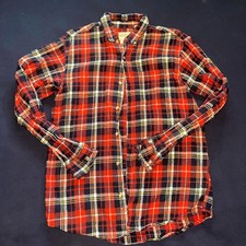 Vintage red and black plaid shirt. Size M