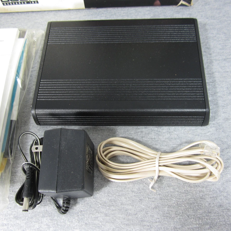 Vintage Boca Bocamodem V.34 28,800bps External Modem Data Fax - Image 3 of 4