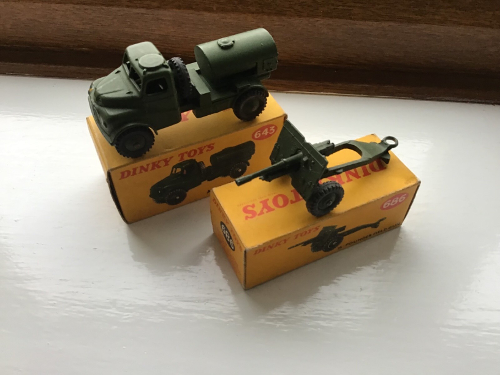ALL TABS MILITARY ARMY DINKY TOYS 686 643 FIELD GUN WATER ANTIQUE