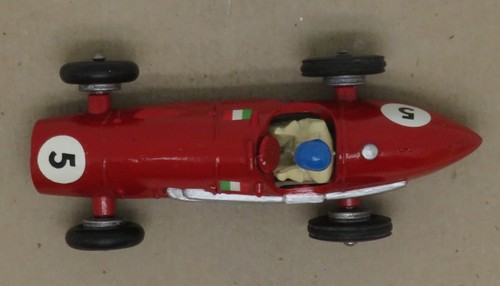 Crescent Toys 1956 England Ferrari 500 2.5litre Grand Prix Racing Car 1/43 #1286 - Picture 5 of 6