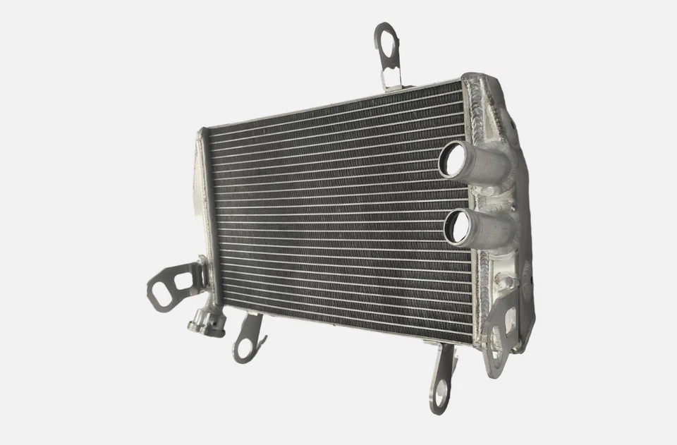 Radiador de aluminio para Ducati Hyperstrada 821 939 2013-2018 e Hypermotard SP 939 Foto 4 de 4