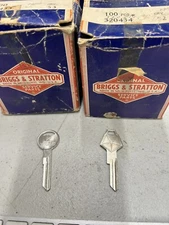 2 NEW DODGE PLYMOUTH CHRYSLER MOPAR LOGO NOS KEY BLANKS 320514 - 320433