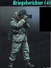 1/35 Scale Resin Model Kit WWII German War Correspondent Figure Unassembled