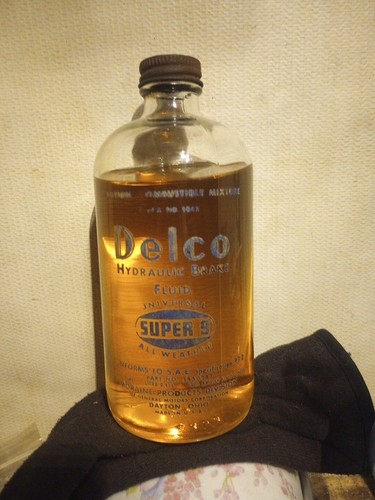 Vintage Delco Super 9 Hydraulic Brake Fluid