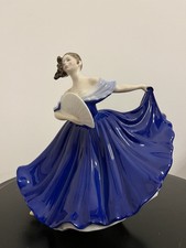 Vintage Royal Doulton “Elaine” Bone China Figurine HN2791 1979 Perfect Condition