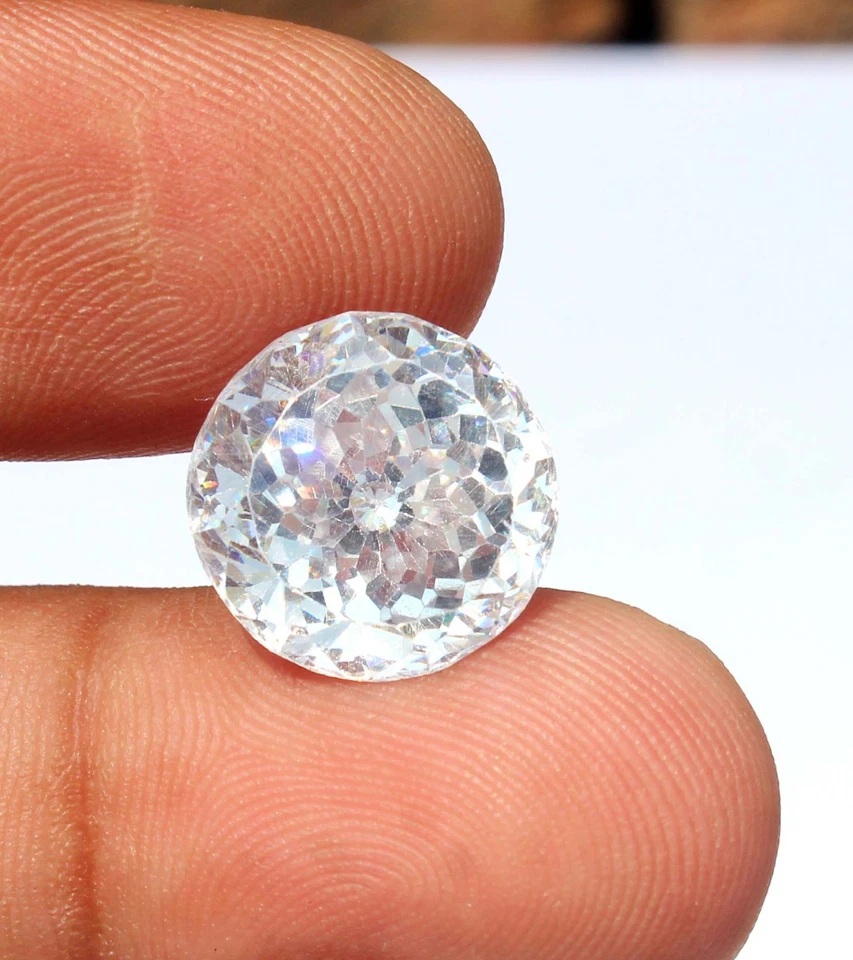 21 Ct. Round Cut Cubic Zirconia - AAA Clear Brilliant Zircon Certified Gemstone - Image 4 of 4