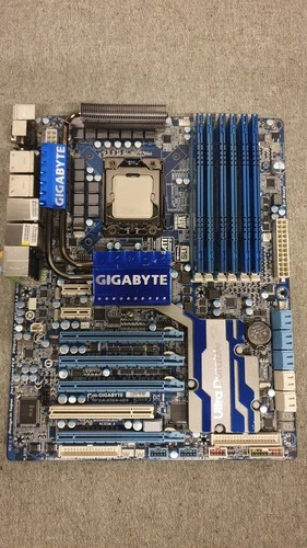 Gigabyte GA-X58A-UD5 + i7 920 + 24 GB DDR3 1866 MHz RAM + Intel Cooler