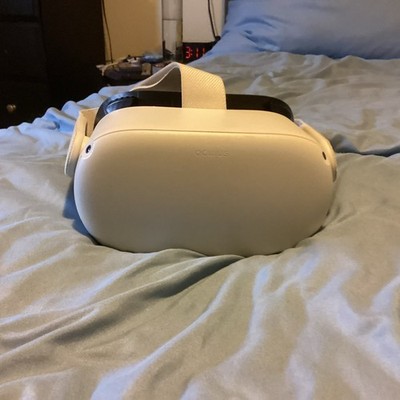 Oculus Quest 2 KW49CM, 128GB, Virtual Reality Headset with Controllers And Case