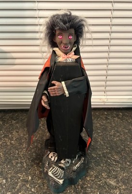 vintage animated spooky vampire coffin skeleton halloween prop/decore rare read