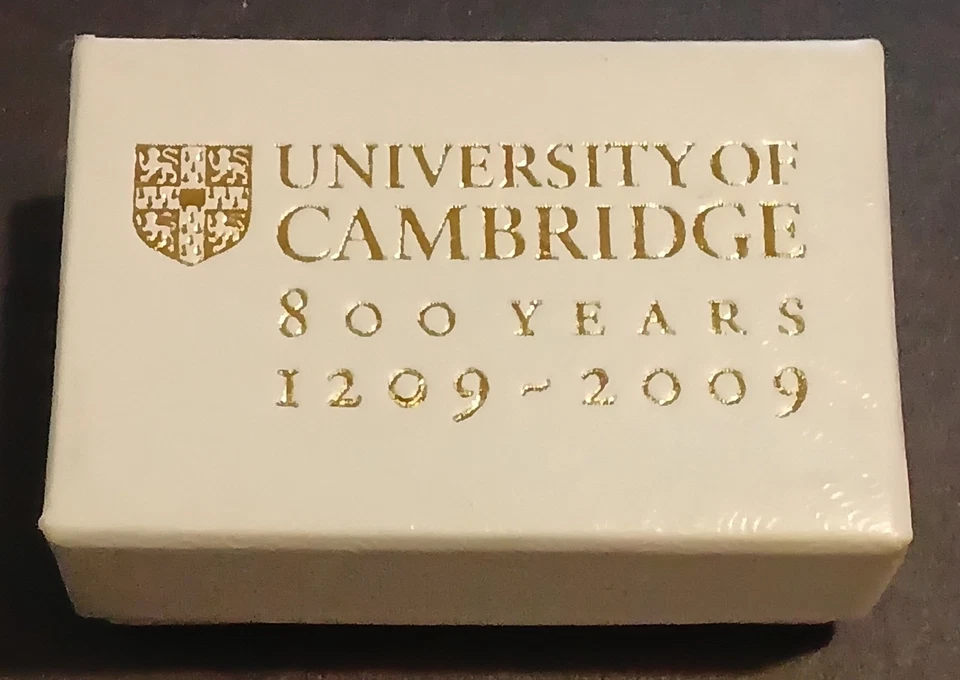 2009 Boxed University of Cambridge UK 1206 - 2009 800th Anniversary Pin Badge - Image 2 of 4