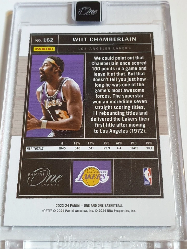 Panini One and One Wilt Chamberlain #162 2023 azul/35 holograma - sellado de fábrica Foto 3 de 3