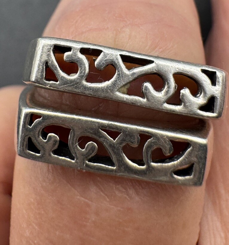 Sterling Silver Etched Ring Squared Front Size 8,… - image 3