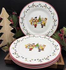 Peanuts Charlie Brown 10.5" Dinner Plates Snoopy Gang Christmas Lights SET OF 4