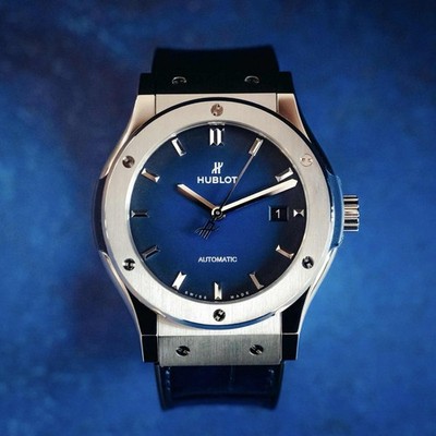 Hublot Classic Fusion Titanium Deep Blue 42 mm Box Papers 542.NX