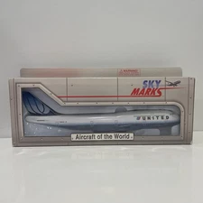 Skymarks Boeing 747-400 Model 1/200 Scale United Airlines NEW w/ Minor Box Wear