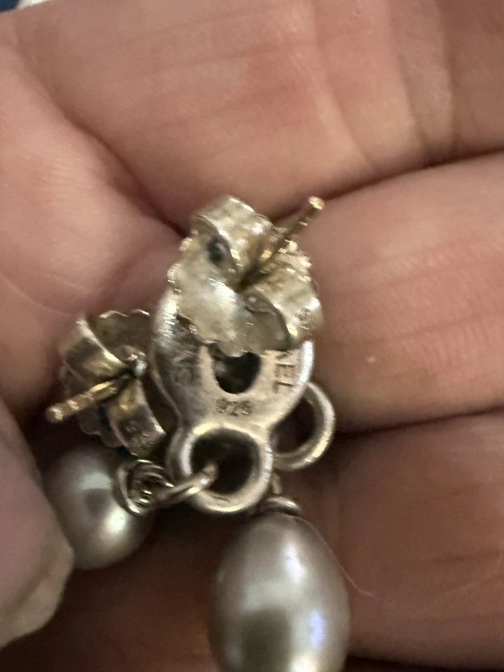 Pendientes colgantes Michael Dawkins perlas lavanda claras Foto 4 de 4