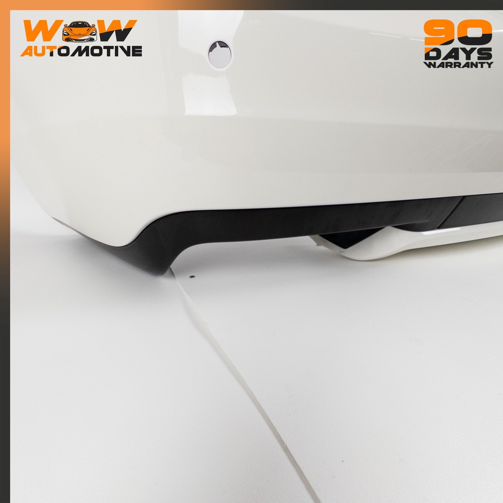 13-19 MASERATI QUATTROPORTE GTS REAR BUMPER COVER REFLECTOR ASSEMBLY WHITE OEM