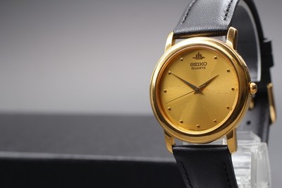 Vintage 1984 N MINT Seiko Galaxy V701-1T30 Gold Round Quartz Mens