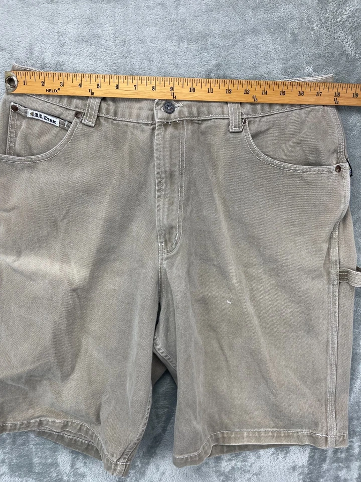 Pantalones Cortos de Jean Carpintero BC Ethnic Mfg Co 36 Beige Denim Algodón Foto 2 de 4