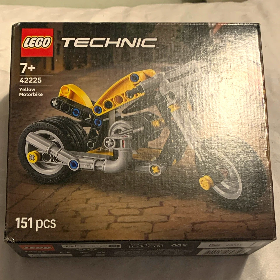 LEGO Technic 42225 Yellow Motorcycle, photo 1 of 2