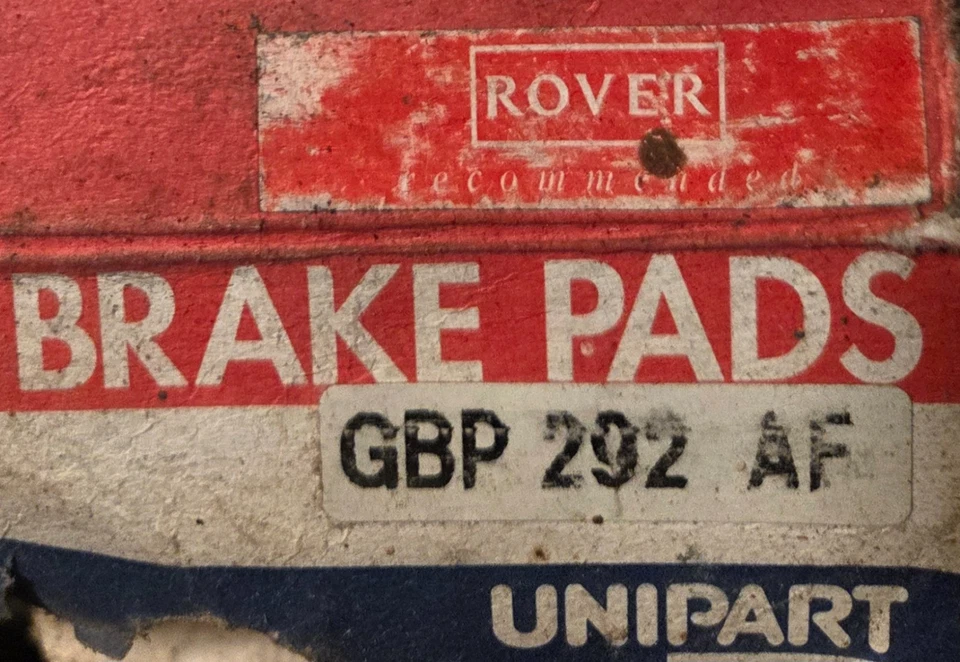JEU DE PLAQUETTES AVANT UNIPARTS GBP292AF ROVER 2000 & 2400 &3500 DE 1976 A 1986 - Photo 2/2