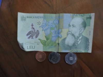 RUMÄNISCHE WÄHRUNG - BANKNOTE UND MÜNZEN GEBRAUCHT. SAMMLERSTÜCK.