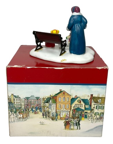 Vintage 1995 Lemax Hearthside Village Porcelain Feeding the Birds Bench Gifts - Picture 2 of 2