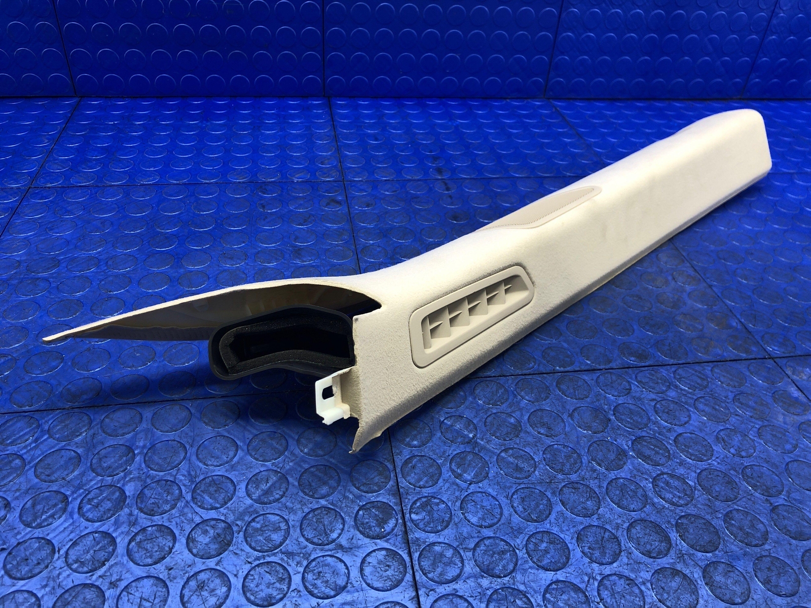 2017-2021 MASERATI LEVANTE OEM FRONT LEFT RIGHT A PILLAR TRIM PANEL SET BEIGE