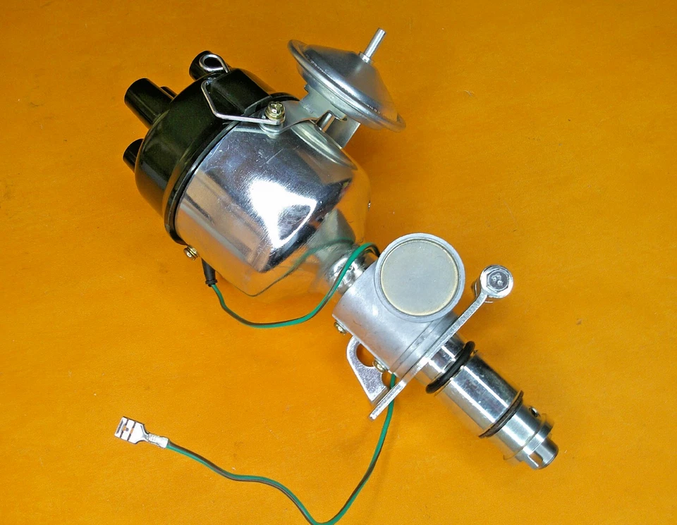 TRIUMPH SPITFIRE Mk1 Mk2 Mk3 POINTS IGNITION DISTRIBUTOR (4 cylinder Delco type) - image 2 of 4