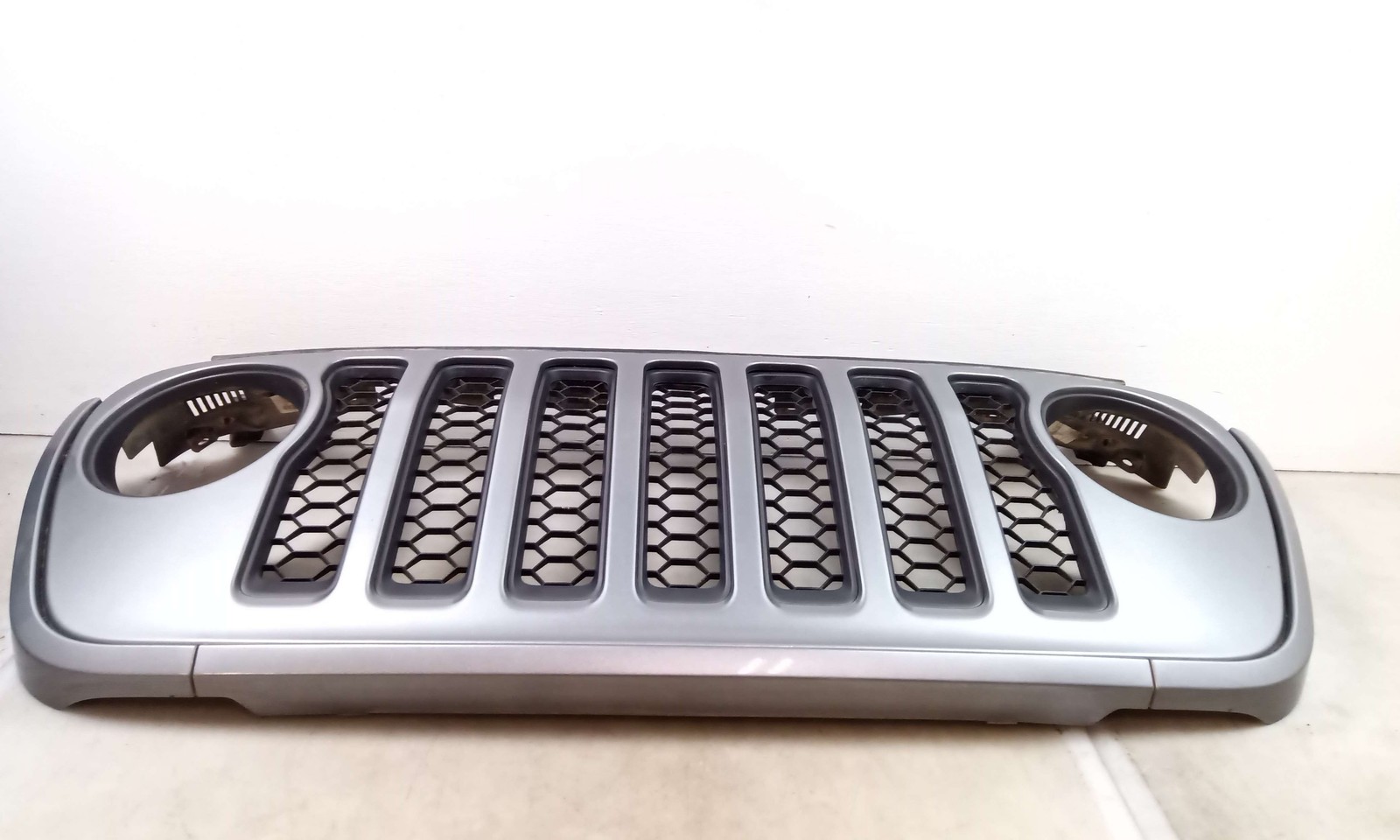 Jeep JT Gladiator Rubicon Front Grille w Inserts PSC-Billet Silver 20-23 154421