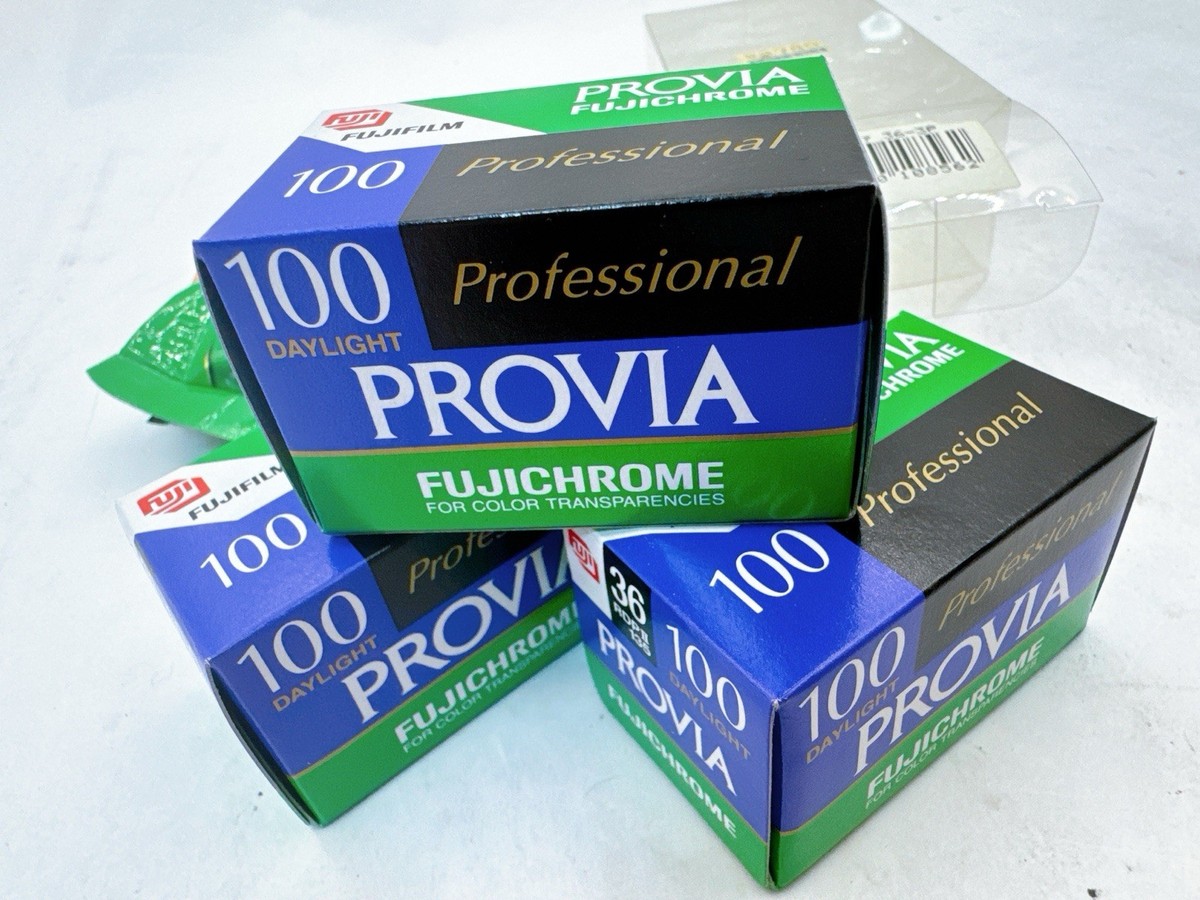 Fujifilm PROVIA RDP II Superia Venus 800 Professional Expired